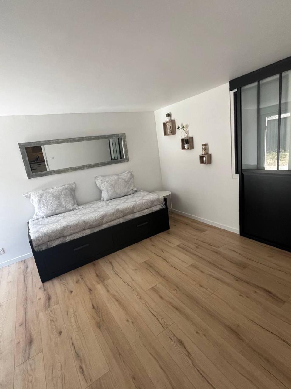 Charmant Et Confortable Appartement Narbonne Exterior photo